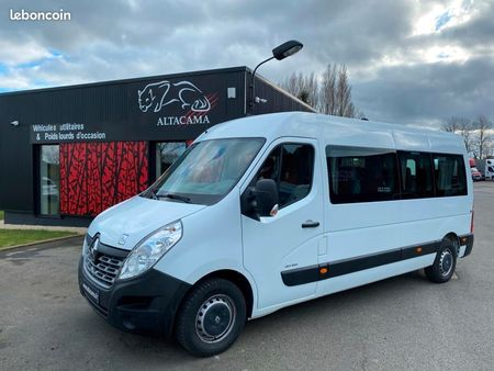 El Farissi Journey Renault Master 17-seat passenger minibus